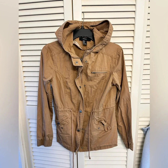Forever 21 Jackets & Blazers - Hooded jacket (neutral khaki)🚨